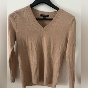 Banana Republic xs 100% merino wool gorgeous sweater
